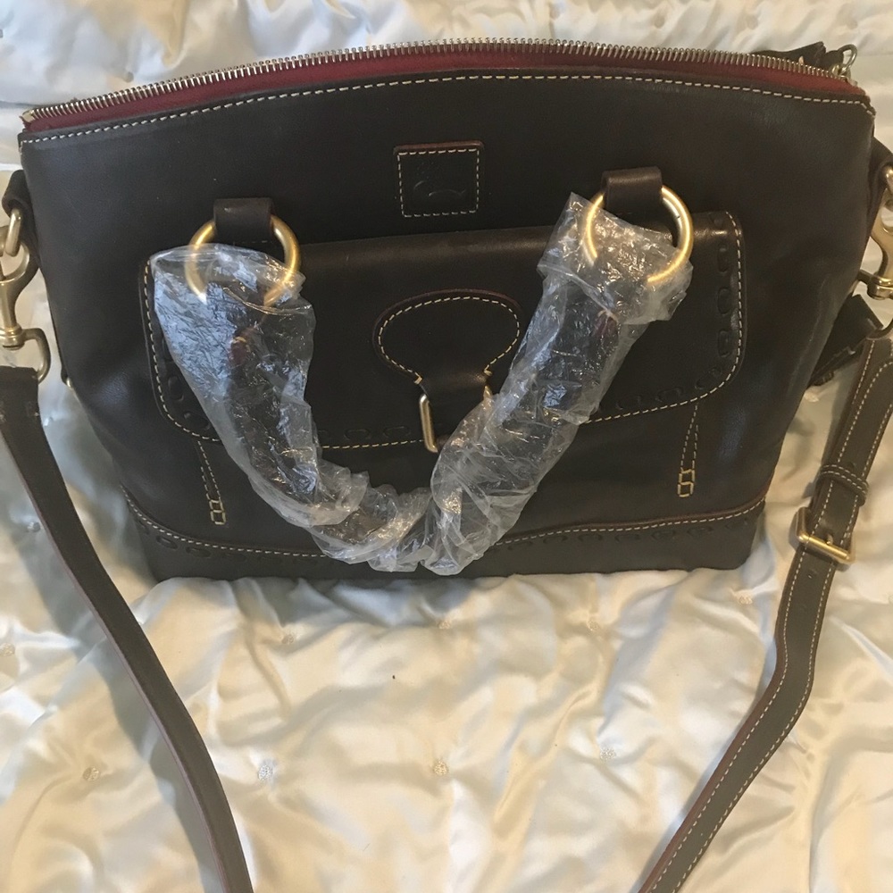Beautiful NWOT Dooney and Bourke